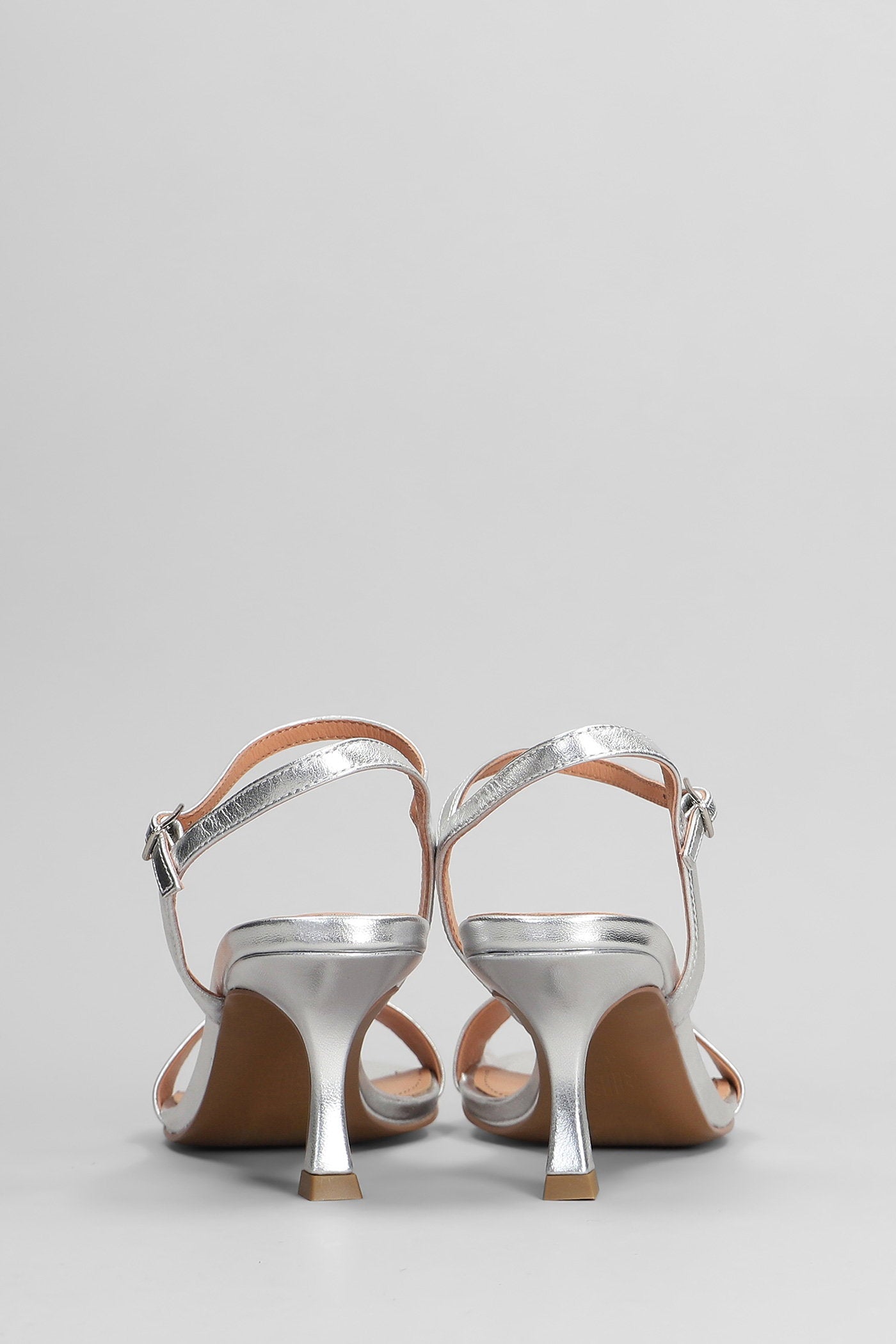 Lotus 70 Sandals Silver Leather Scarpe