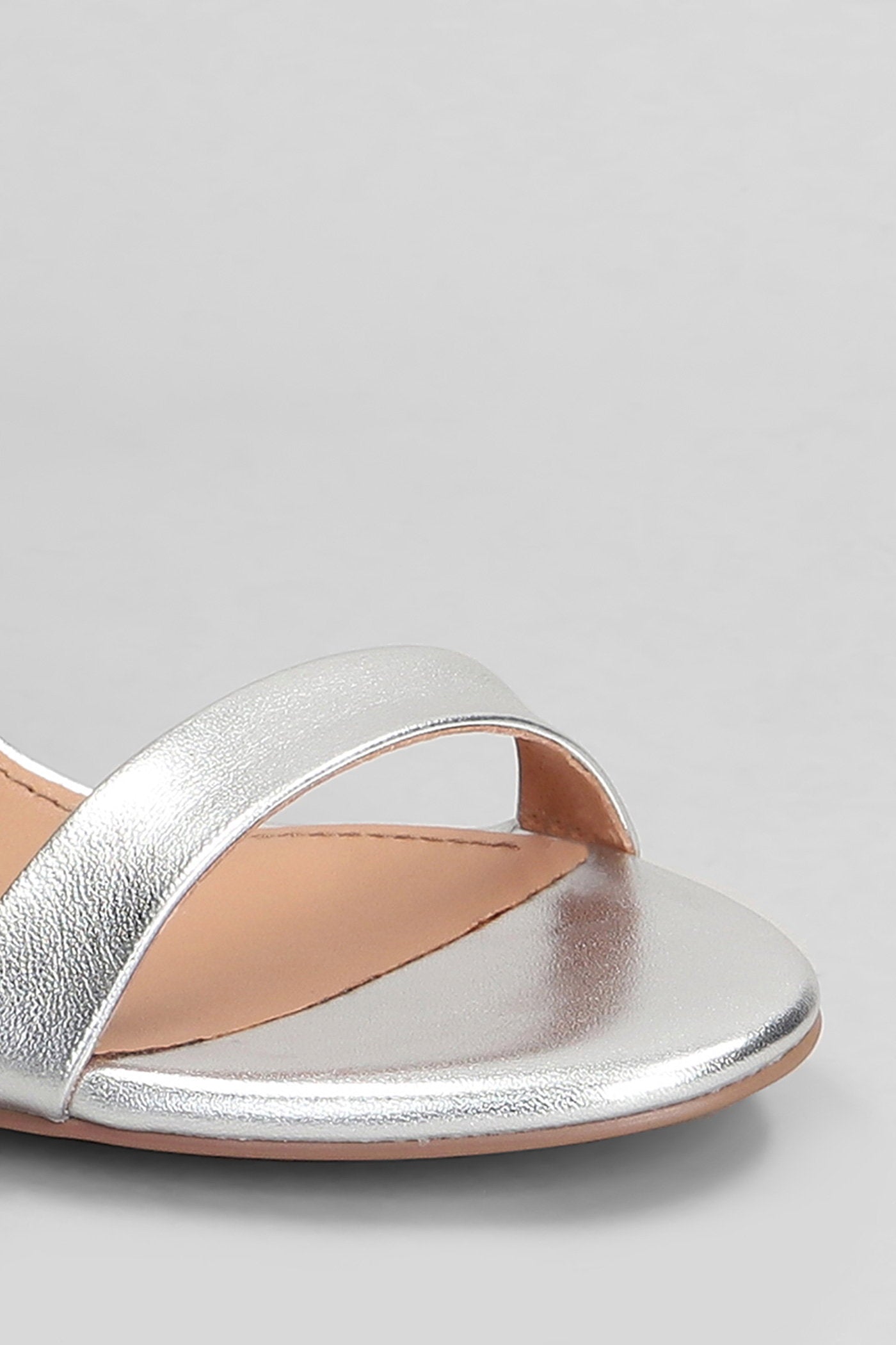 Lotus 70 Sandals Silver Leather Scarpe