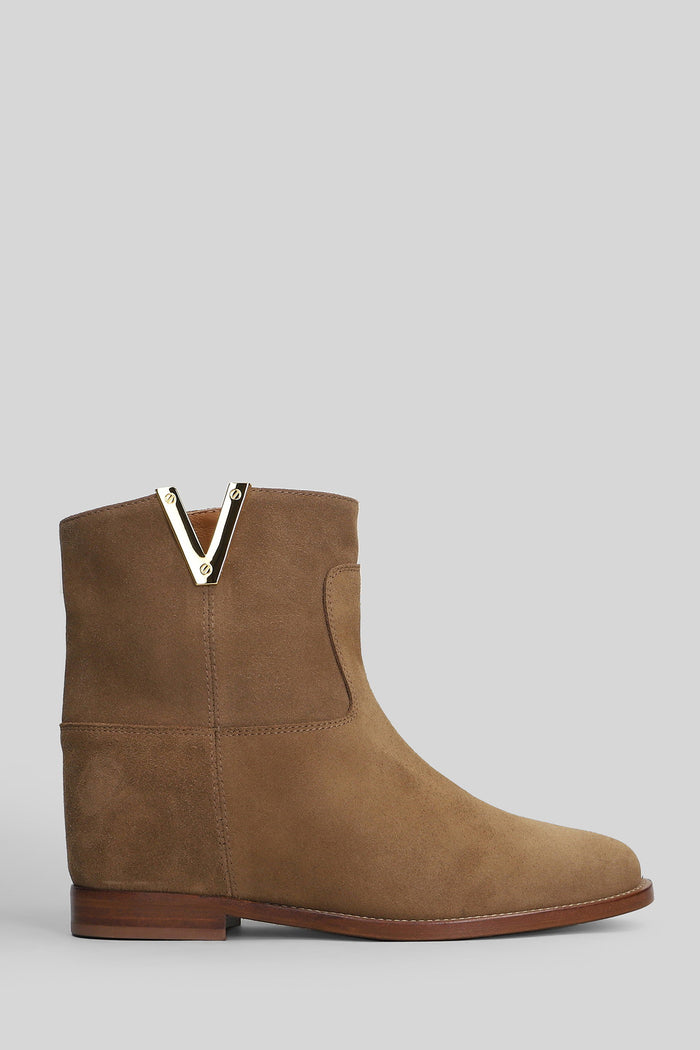Ankle boots inside wedge in Camel suede Scarpe