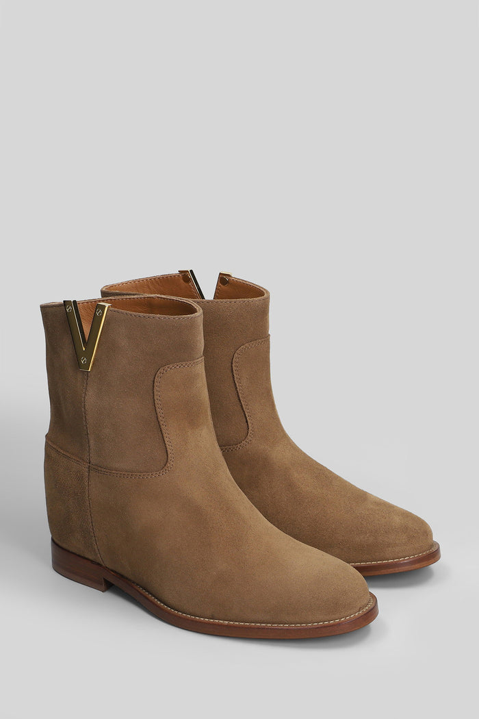 Ankle boots inside wedge in Camel suede Scarpe