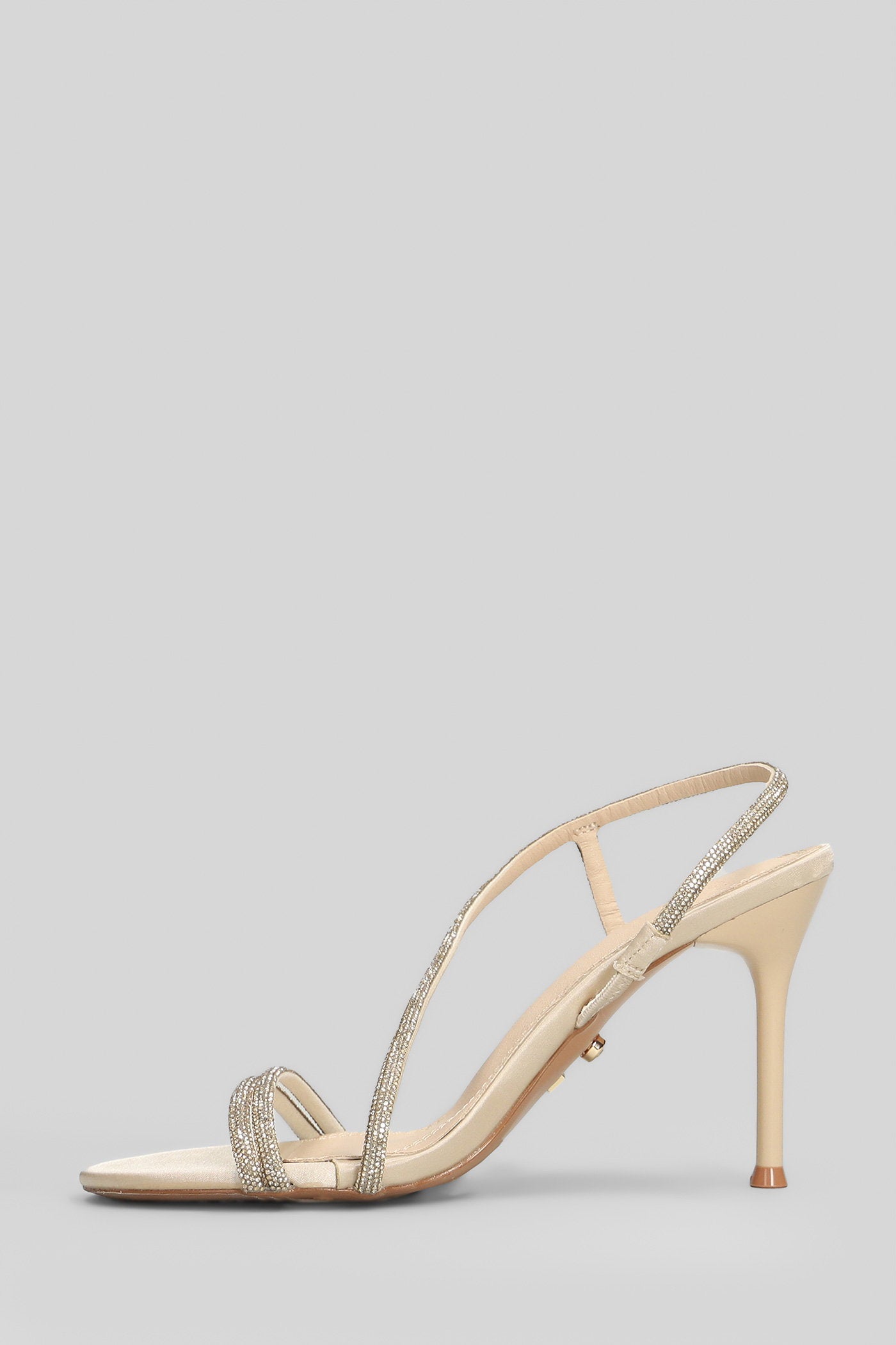 Flamenco Sandals in gold leather Scarpe