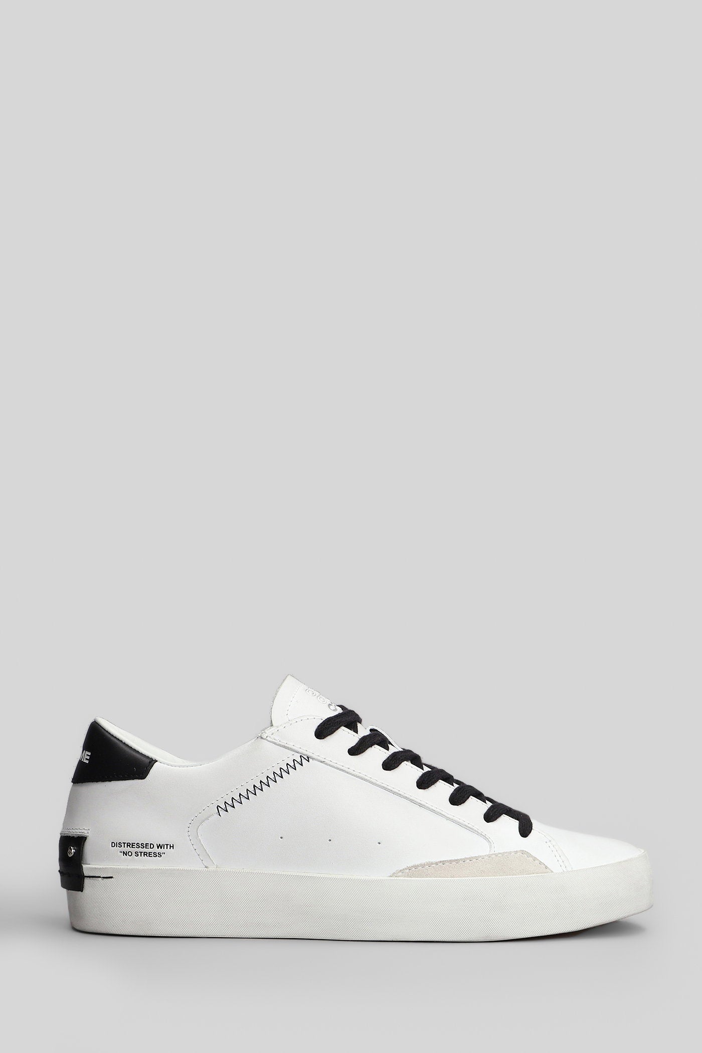 Distressed Sneakers in white leather Scarpe