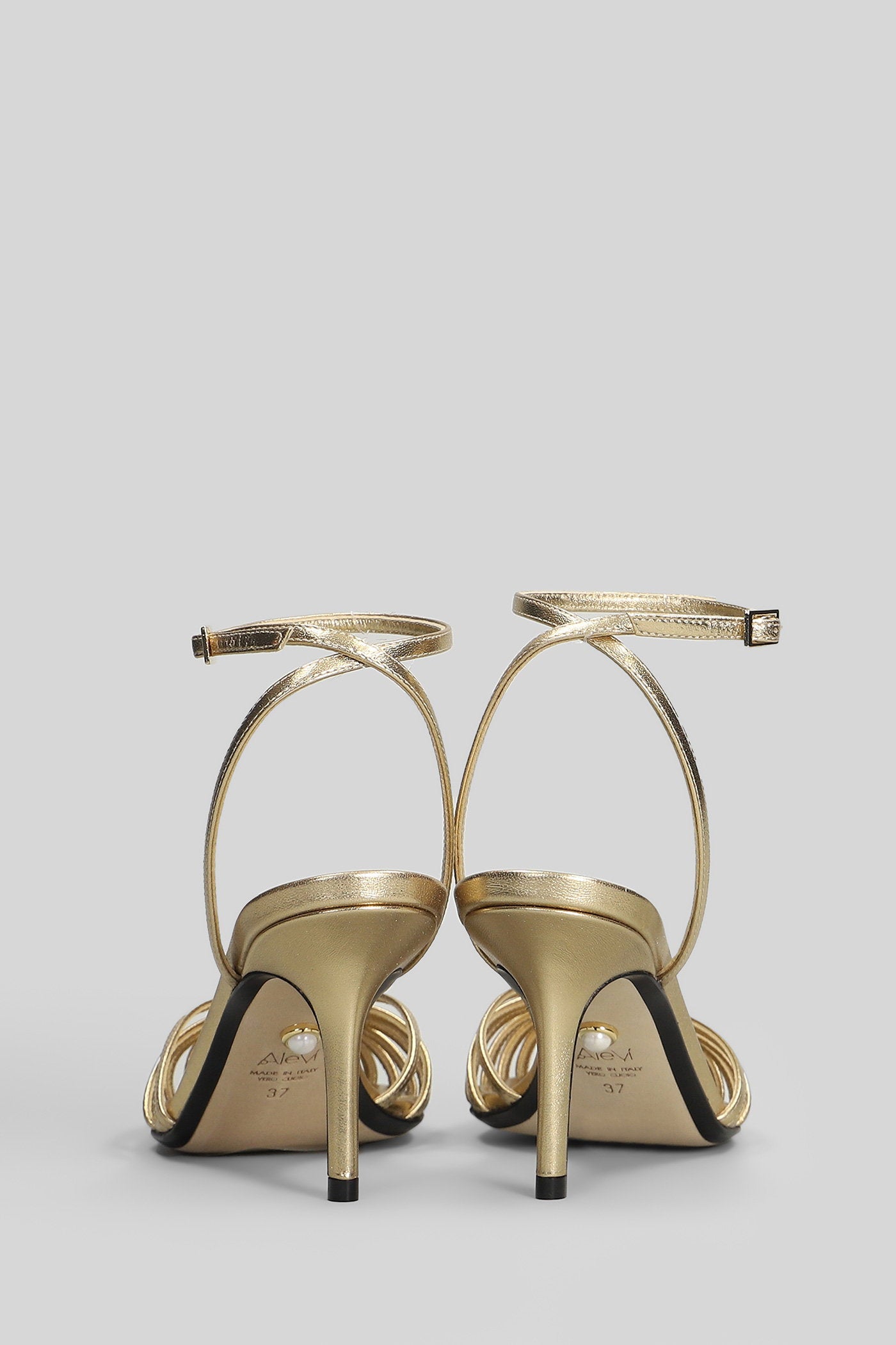 Blake 75 Sandals in gold leather Scarpe