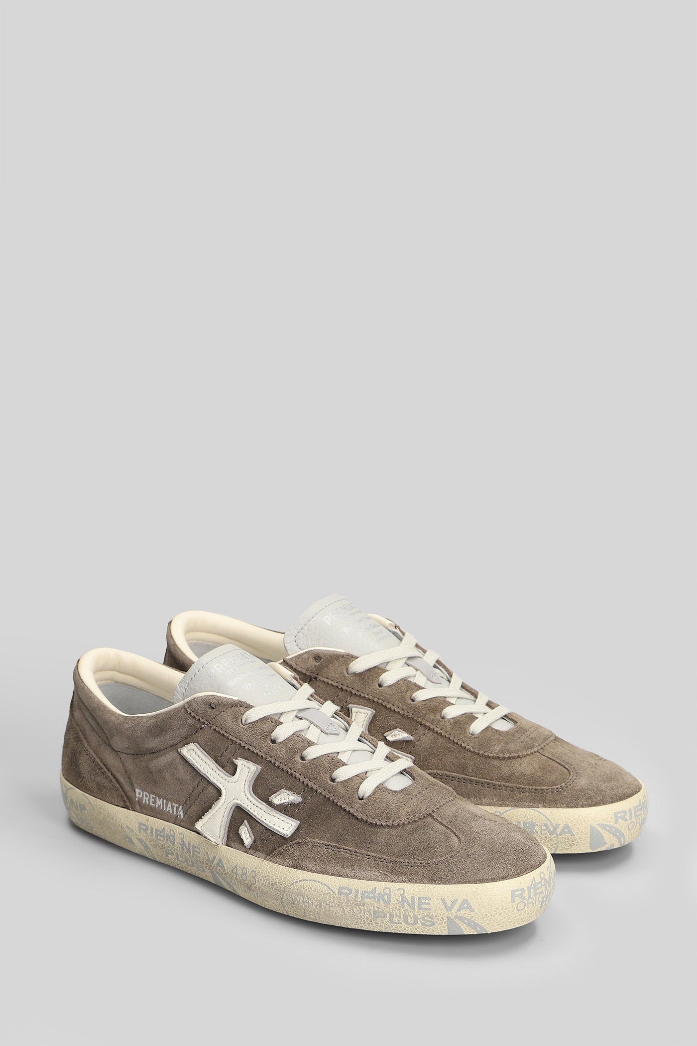 David Sneakers Taupe Suede Scarpe