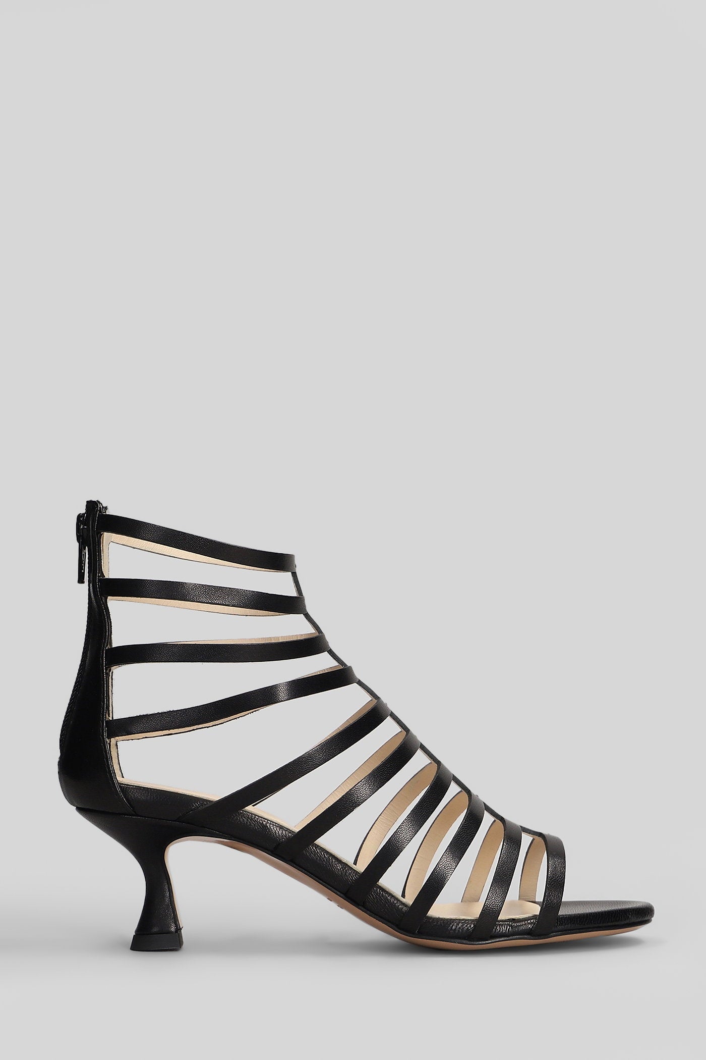 Sandals In Black Leather Scarpe
