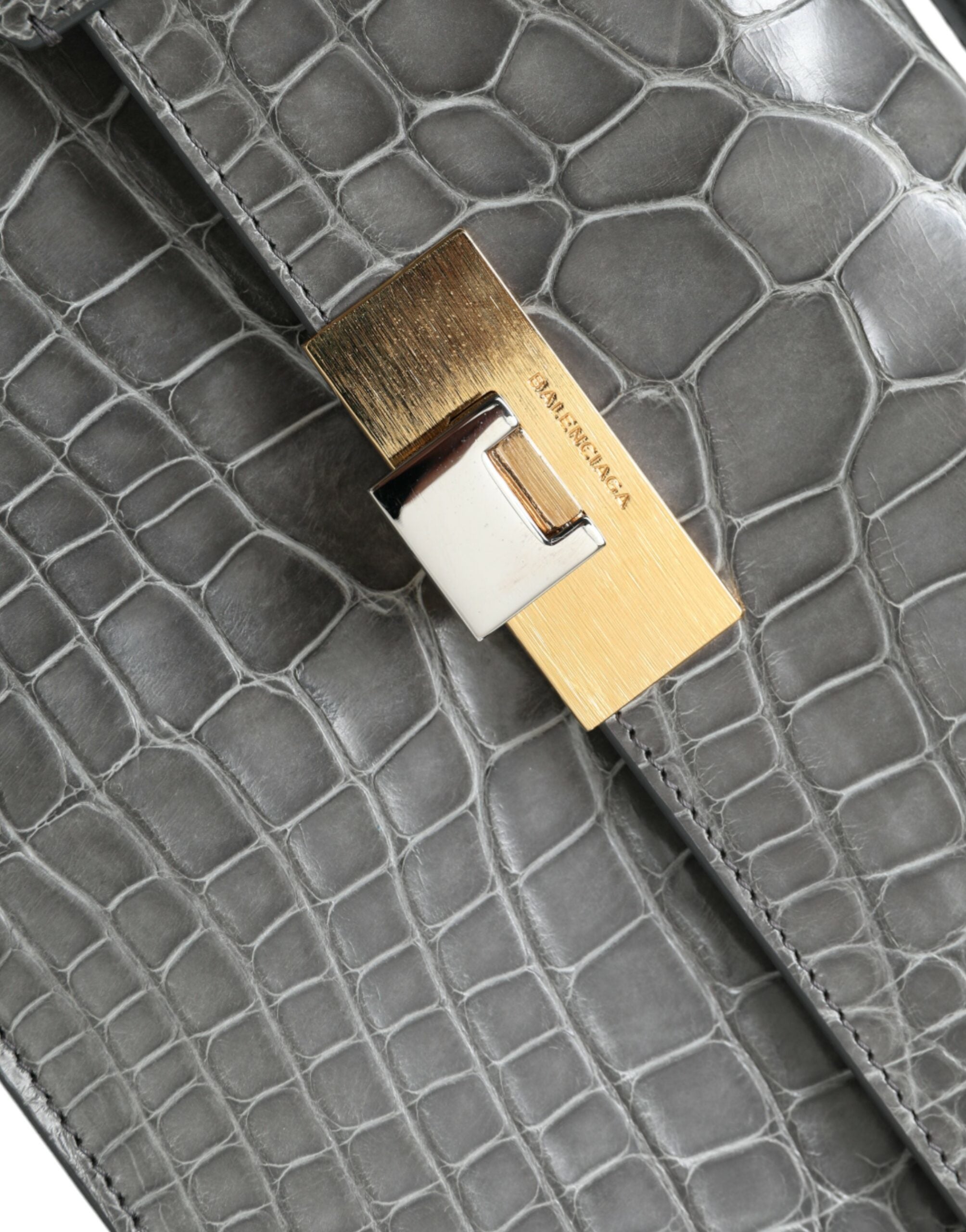 Gray Exotic Leather Medium Shoulder Hand Purse Bag Alligator