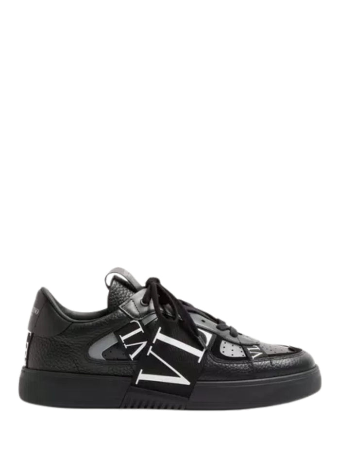 Valentino Garavani Sneakers Black