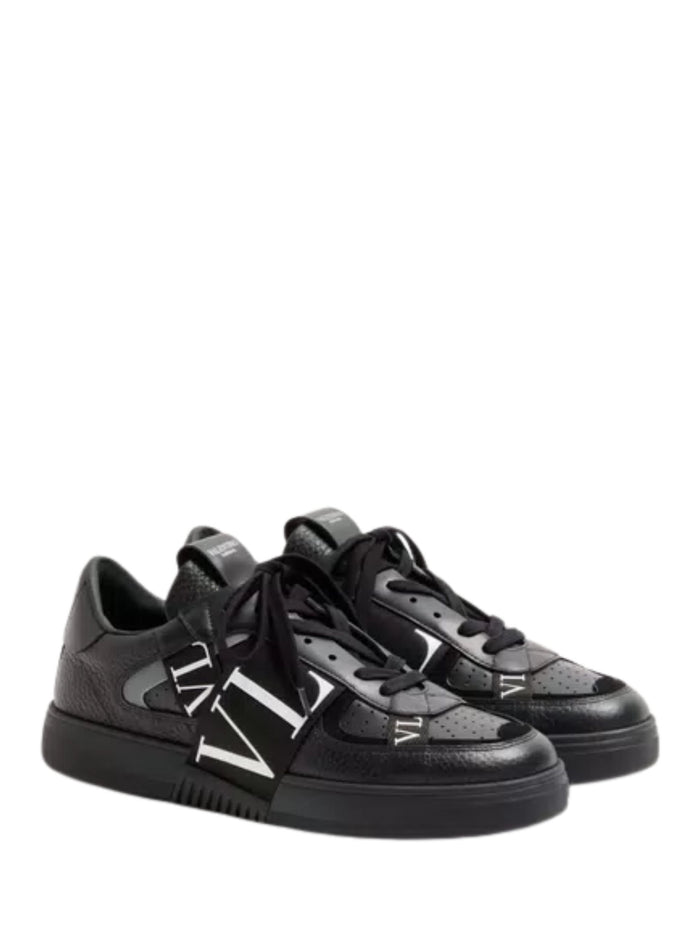 Valentino Garavani Sneakers Black