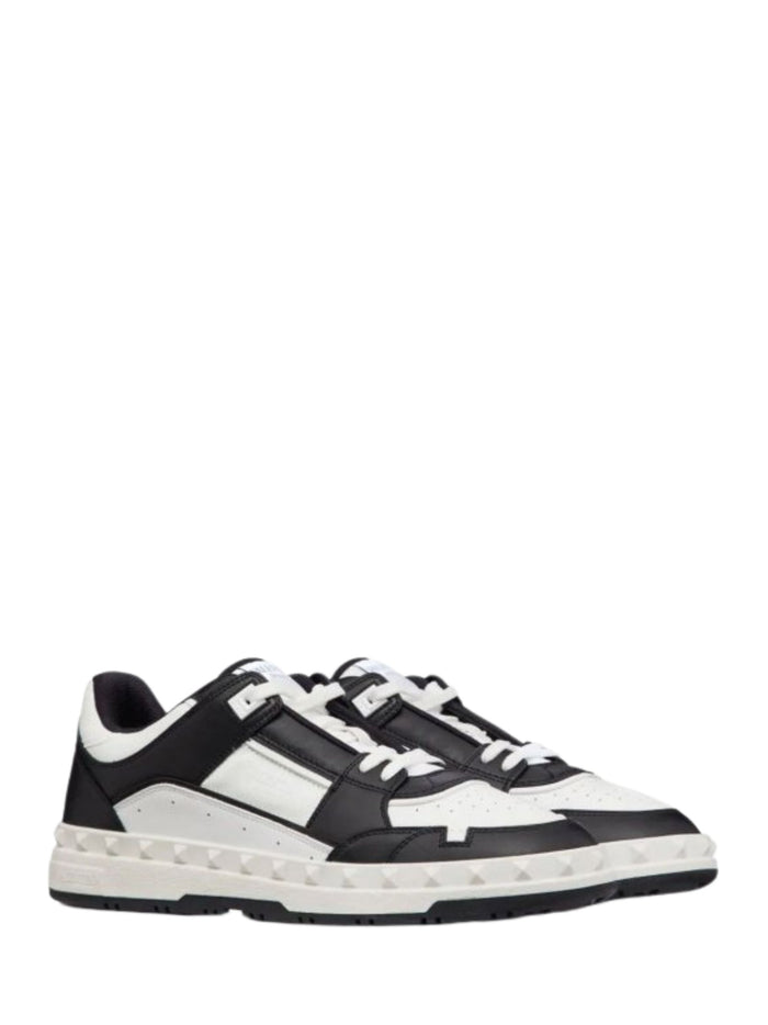 Valentino Garavani Sneakers Black