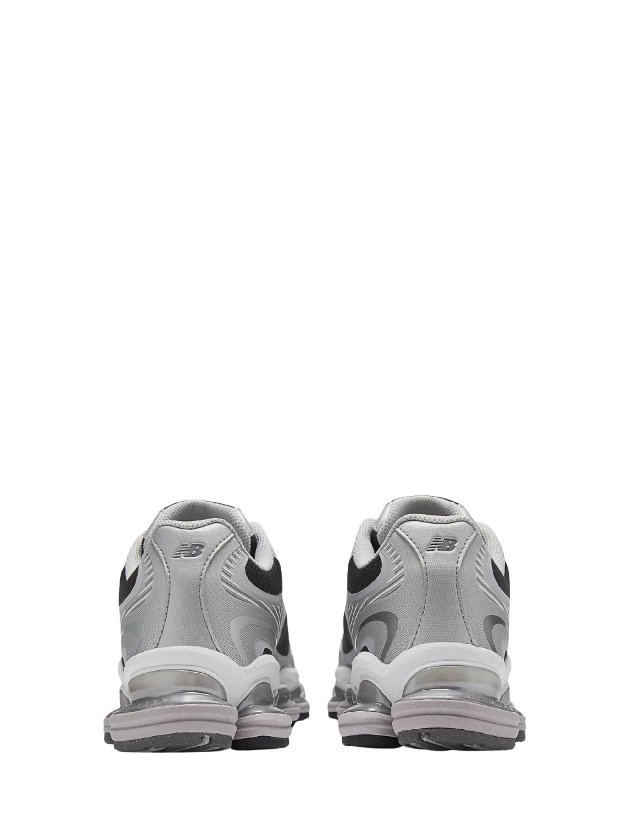 New Balance Sneakers Silver Synthetic Mesh