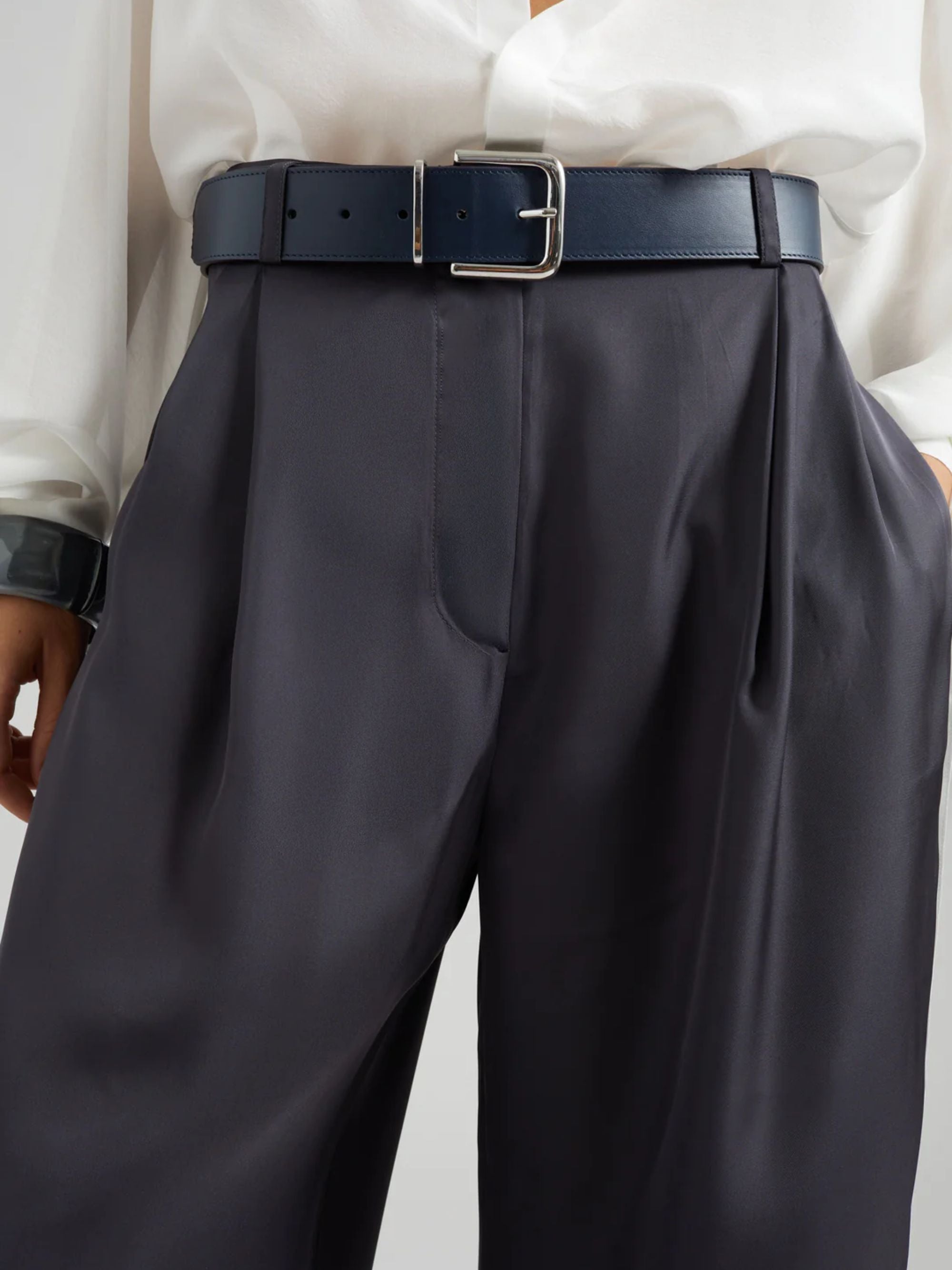 The Frankie Shop Shorts Grey Acetate