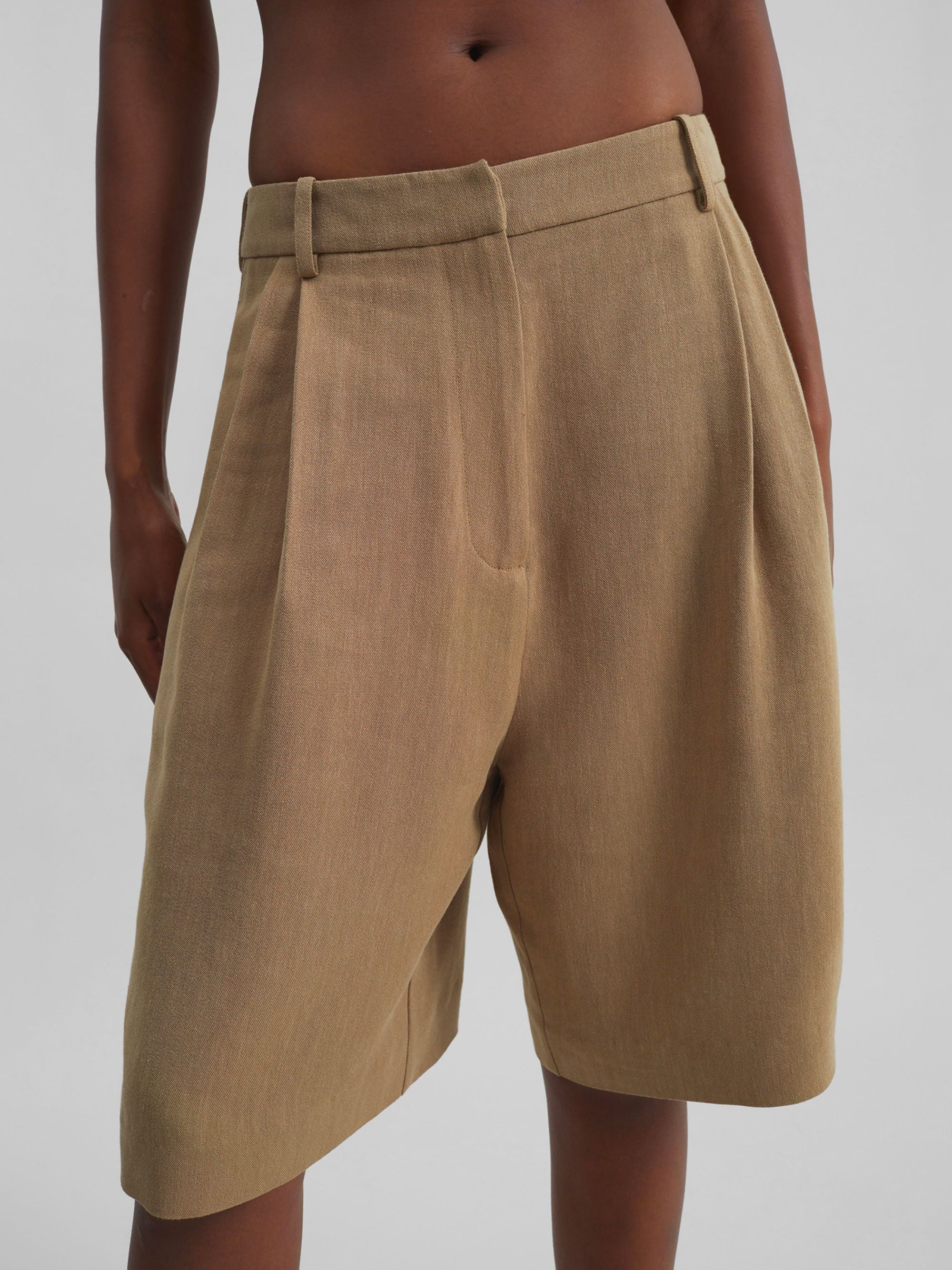 The Frankie Shop Shorts Beige Viscose Rayon Linen