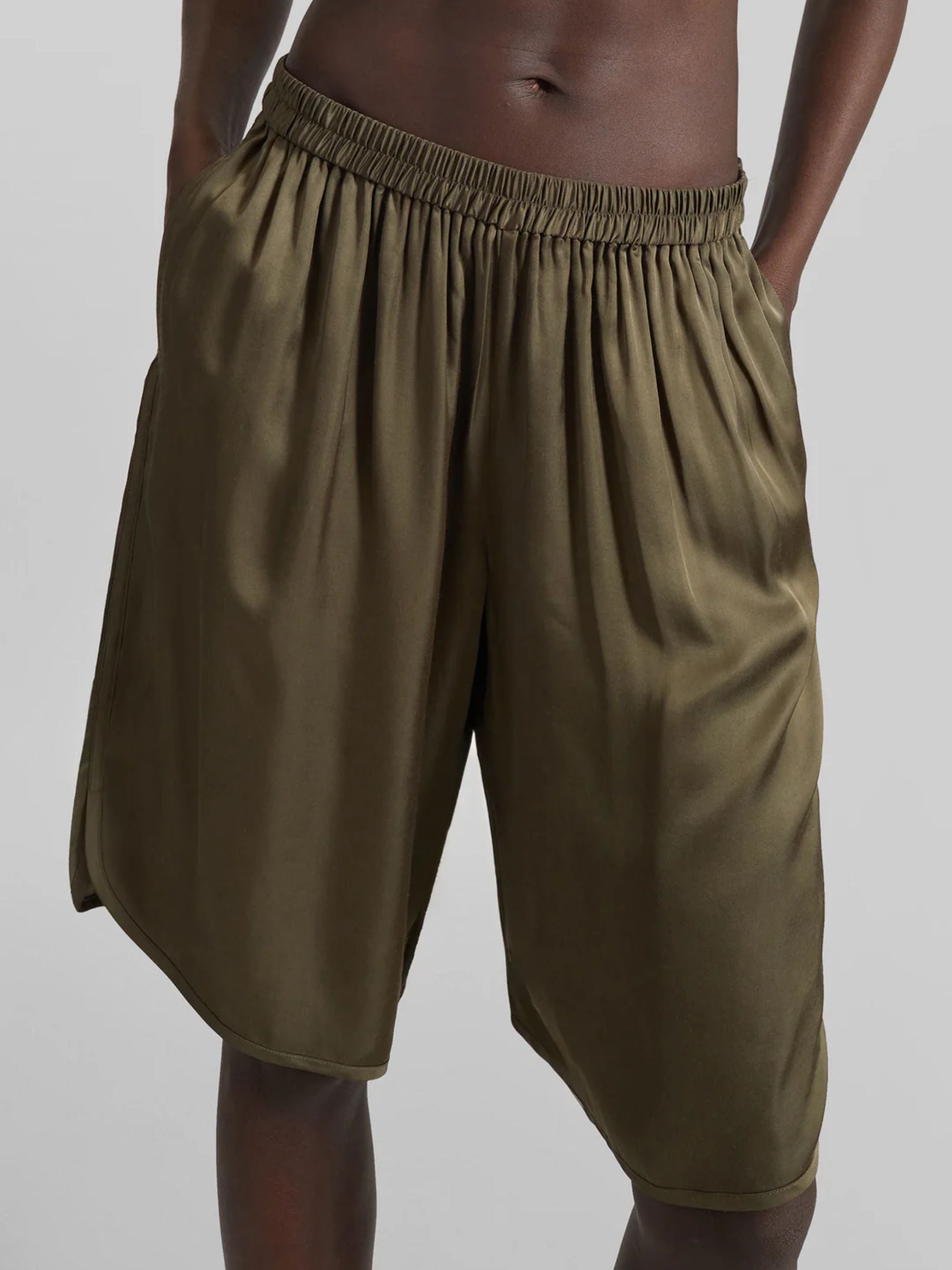 The Frankie Shop Shorts Green Viscose Eco Vero