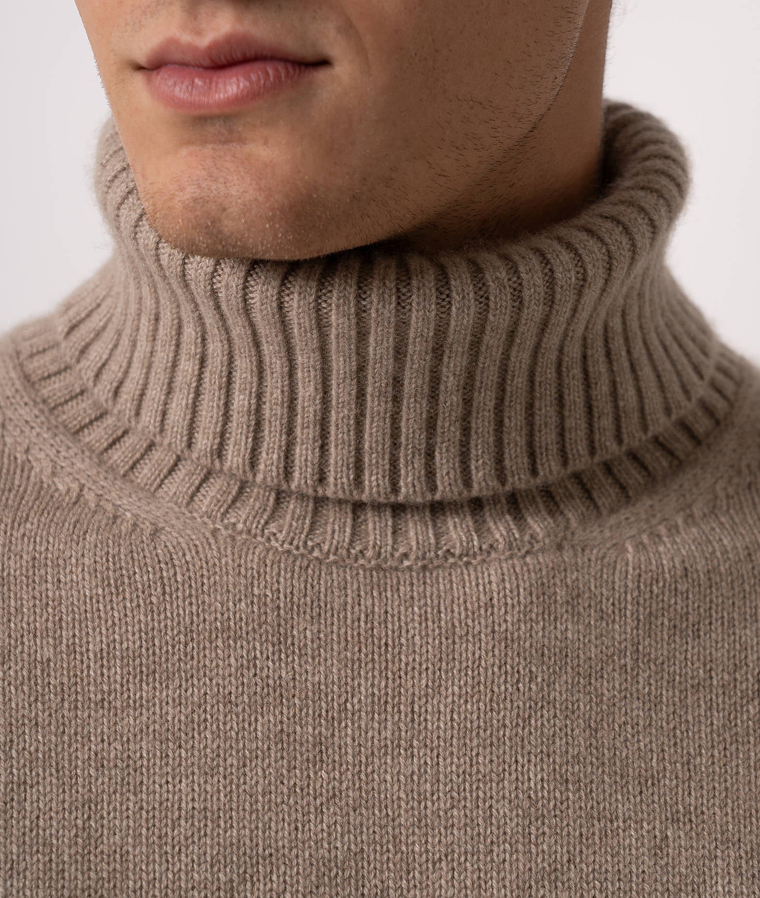 Turtleneck Cashmere Sweater Winnipeg Teal Knitwear