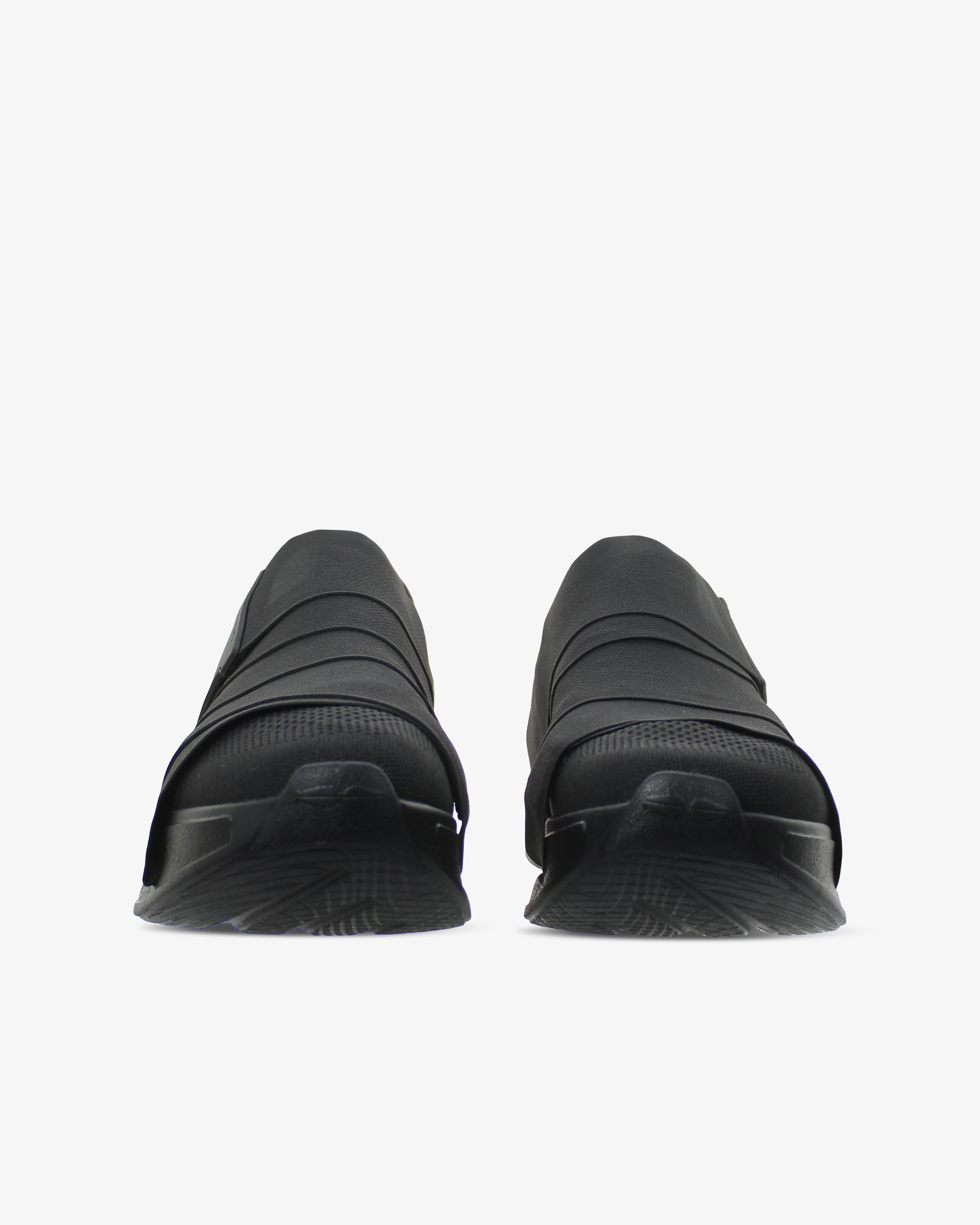 Change Shoe 01 Black Everyday Sneakers
