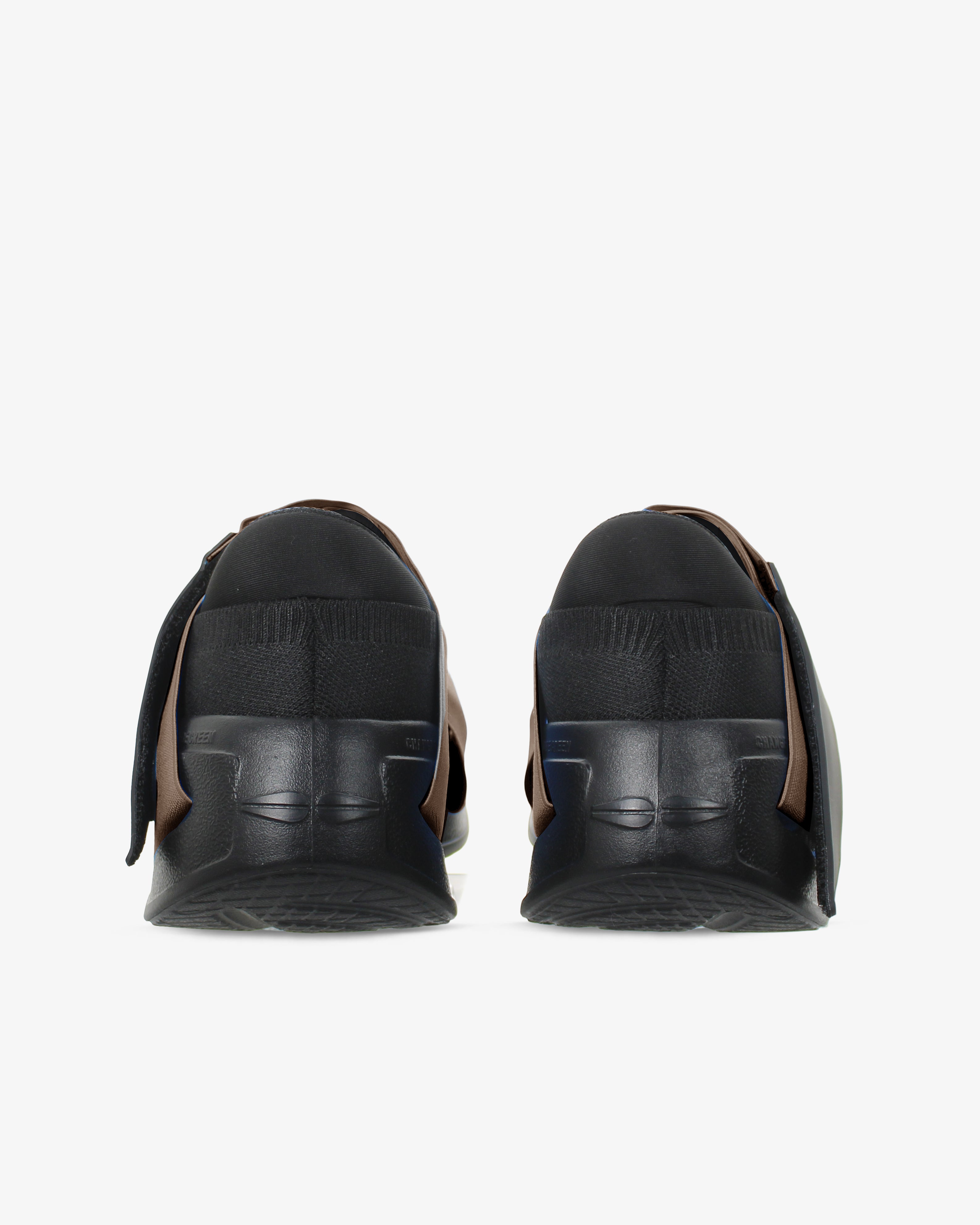Change Shoe 12 Land Everyday Sneakers