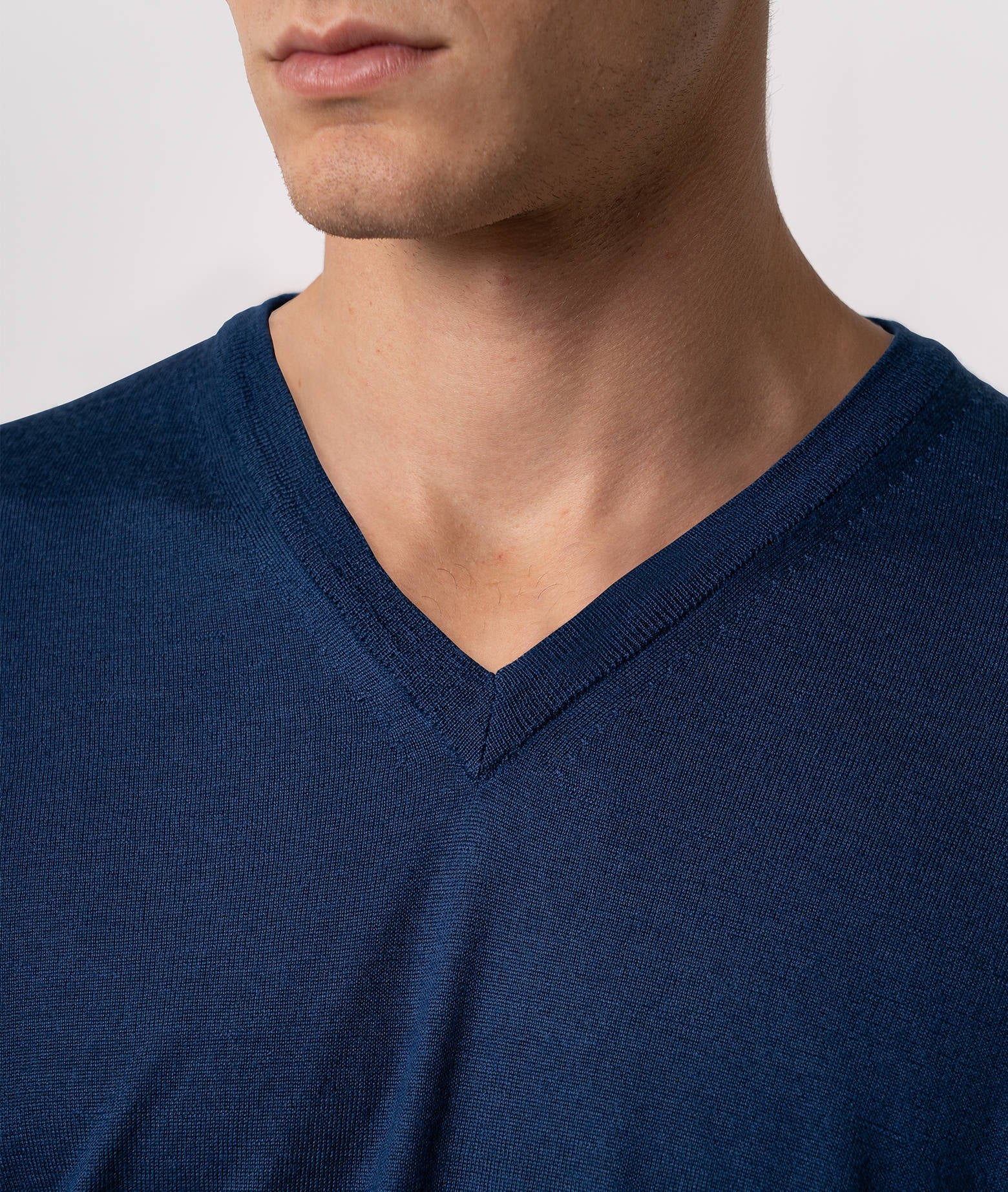V-Neck Cashmere And Silk Sweater Alaska Blue V Neck