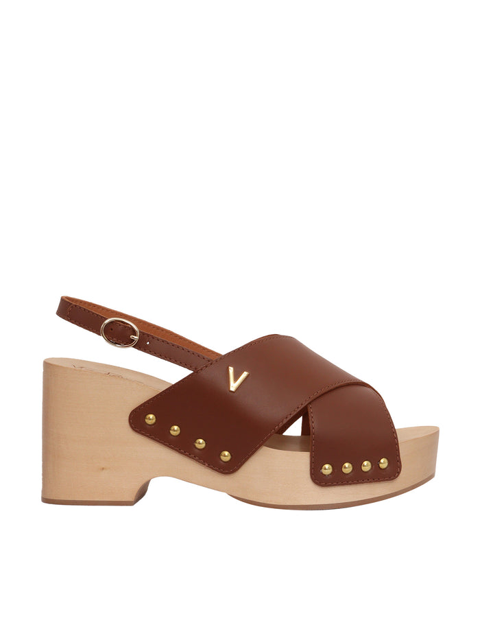 Wooden heeled sandals Brown