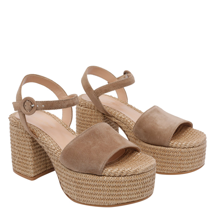 Gianvito Rossi With Heel Beige