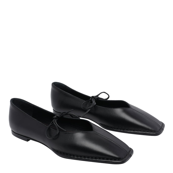 ALOHAS Flat shoes Black Calf Leather/rubber Sole