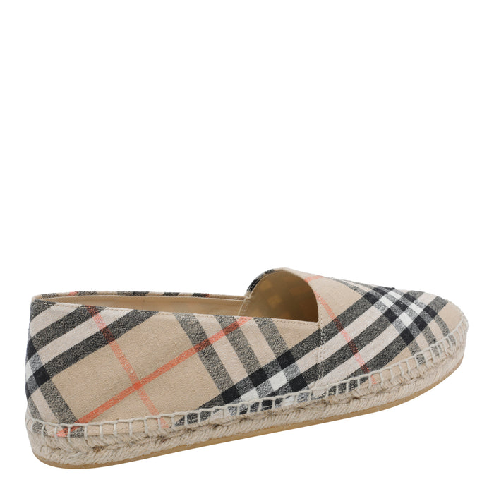 Burberry Flat shoes Beige Fabric/rubber Sole