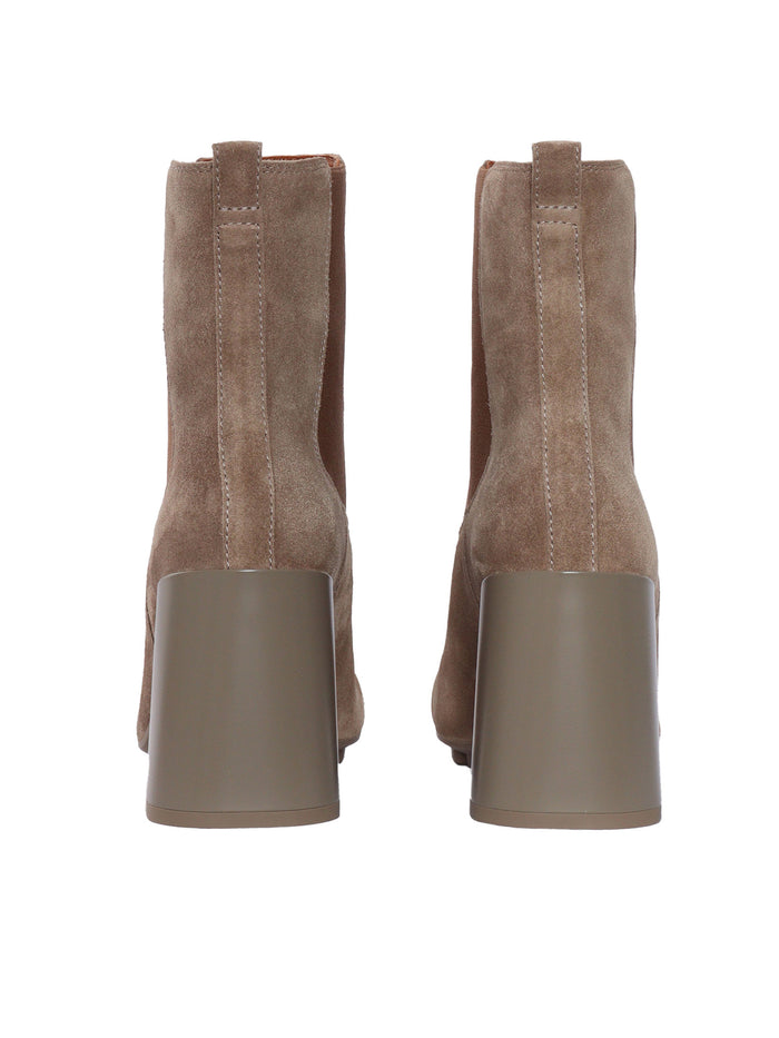 H695 Chelsea Boots Brown Booties