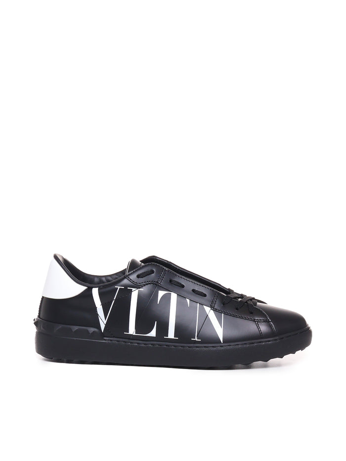 Valentino Garavani Sneakers Black