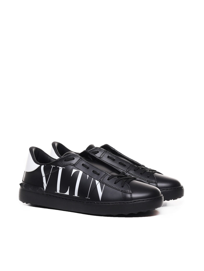 Valentino Garavani Sneakers Black