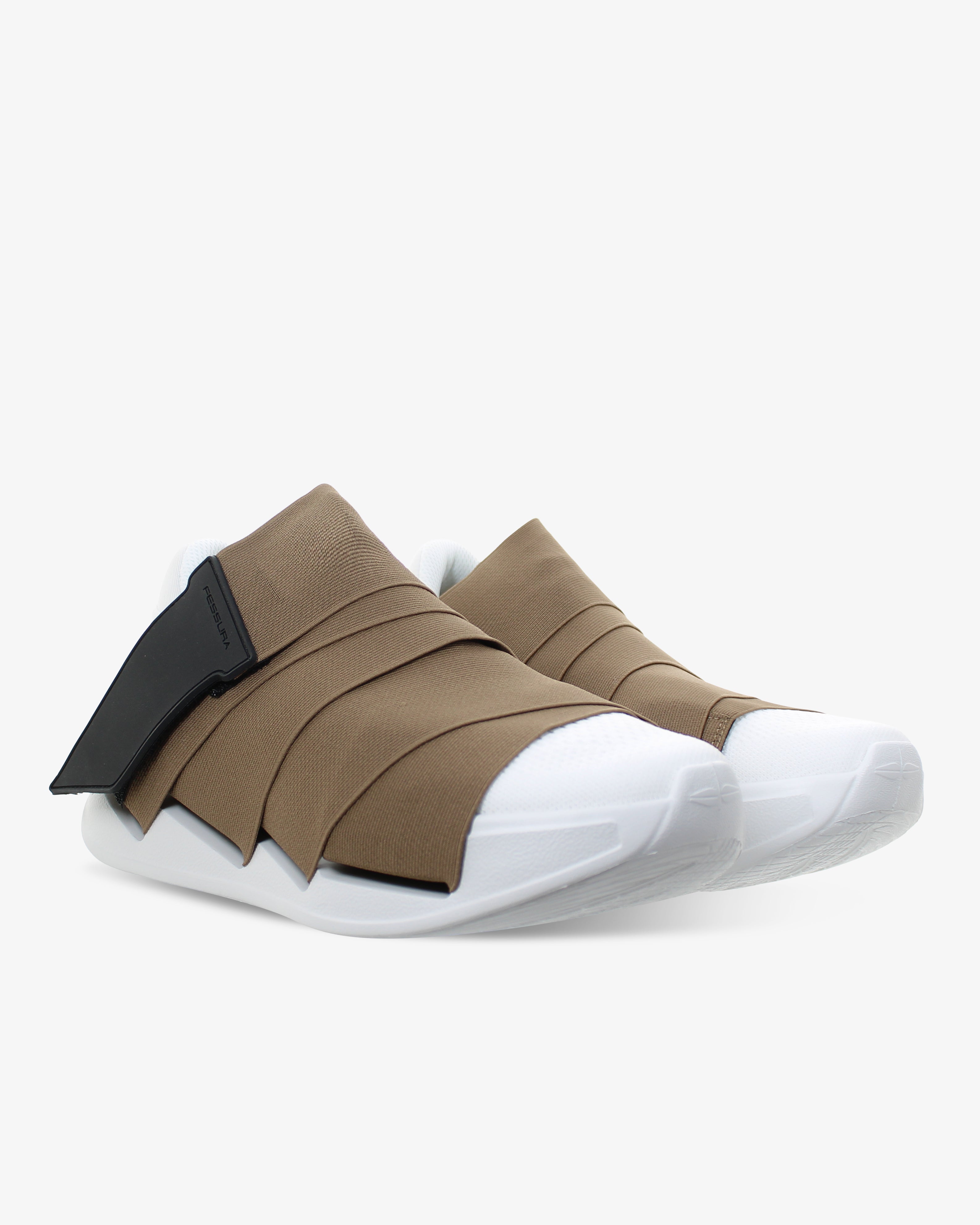Change Shoe 12 Land Everyday Sneakers