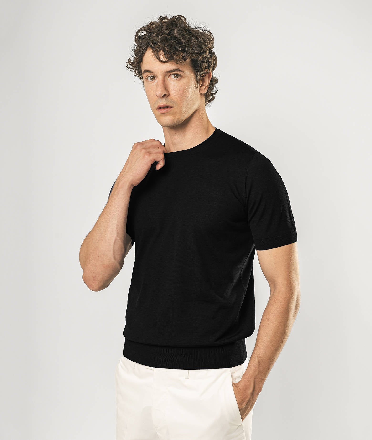 Wool T-Shirt Mentone Black Round Neck