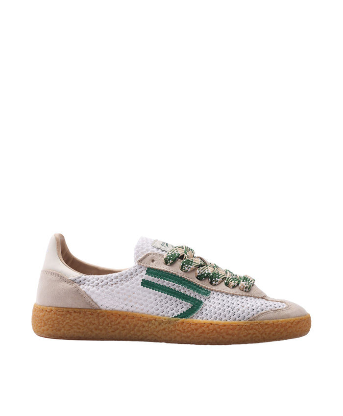 6.01 Xs White Shoe
