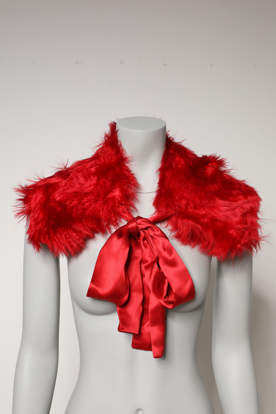 Dolce & Gabbana 100% Alpaca shawl in red
