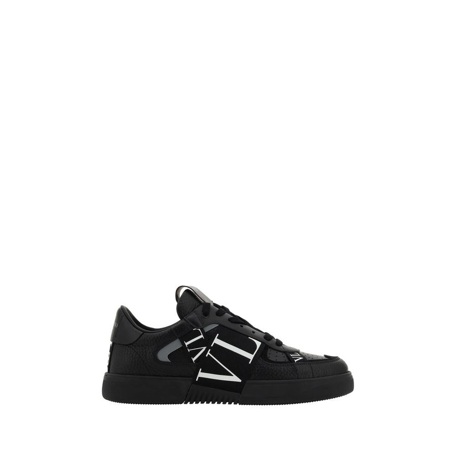 Valentino Garavani Upper: 100% Calf Leather (Bos Taurus) sneaker in black