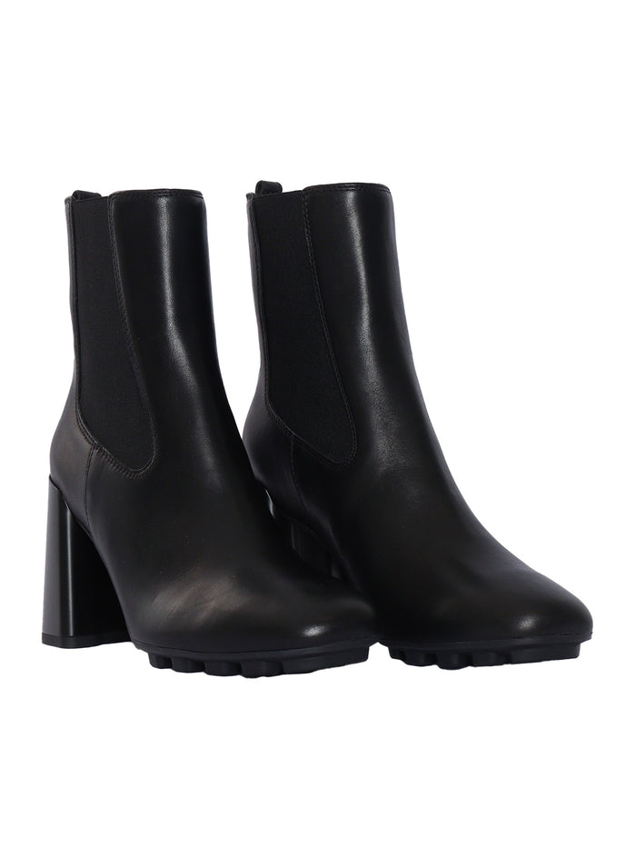 H695 Chelsea Boots Black Booties