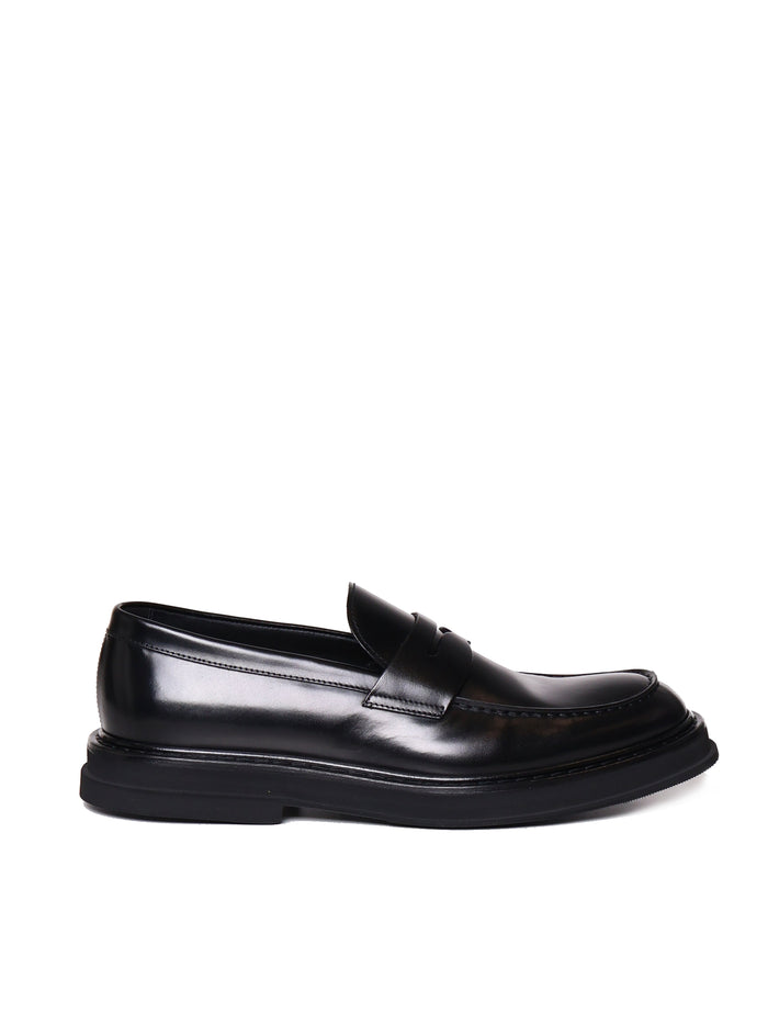 Doucals Flat Shoes Black Calfskin
