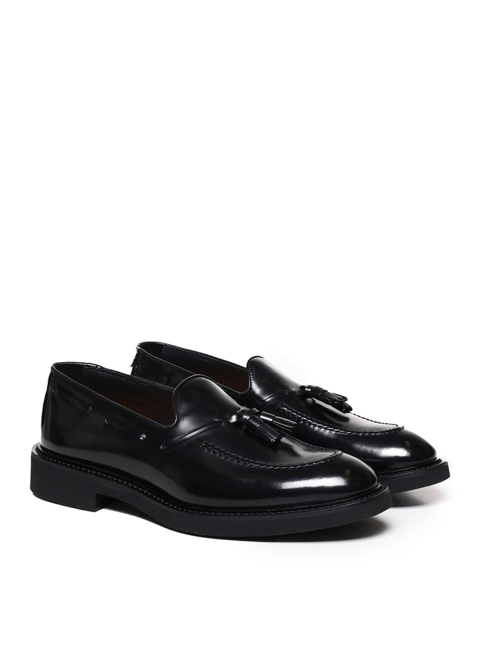 Doucals Flat Shoes Black Shiny Calfskin