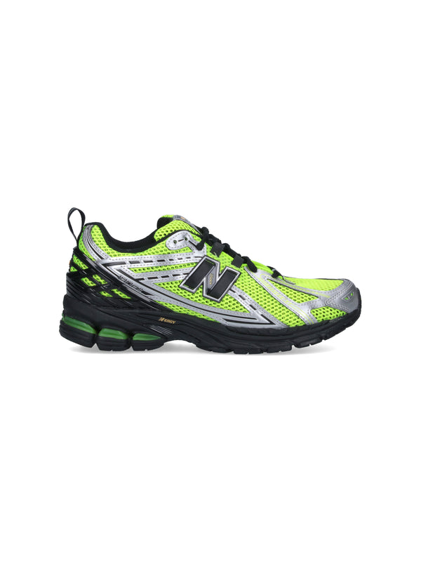 New Balance Mesh sneaker in green
