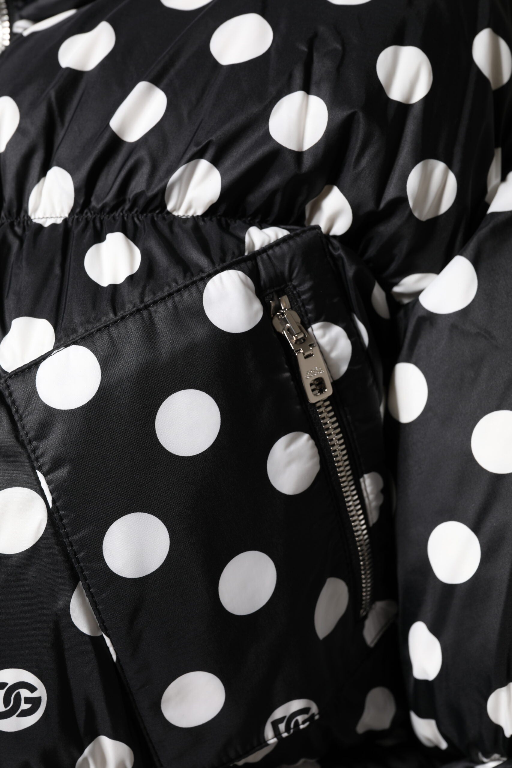 Dolce & Gabbana 100% Nylon puffer jacket in black — view 6