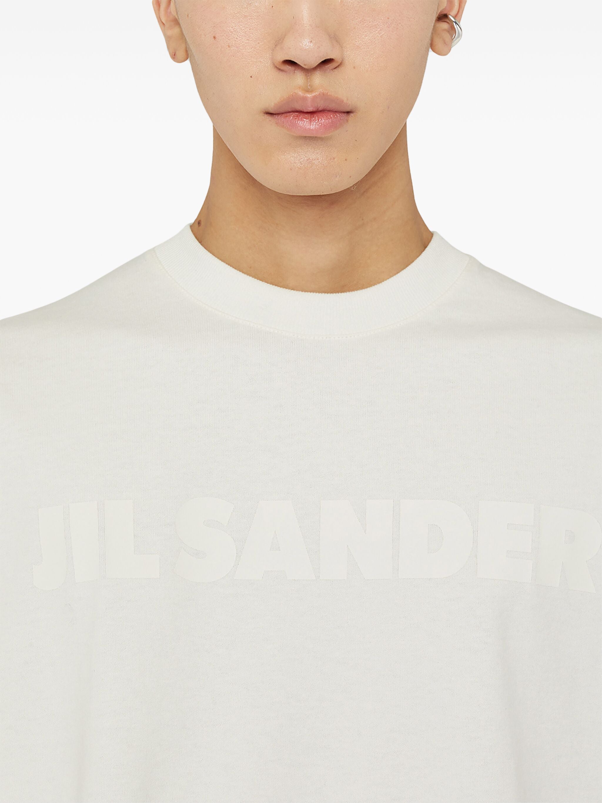 T-shirt White