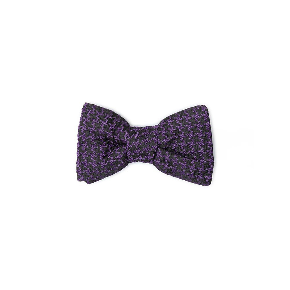 Tom Ford 100% Silk bow tie in purple
