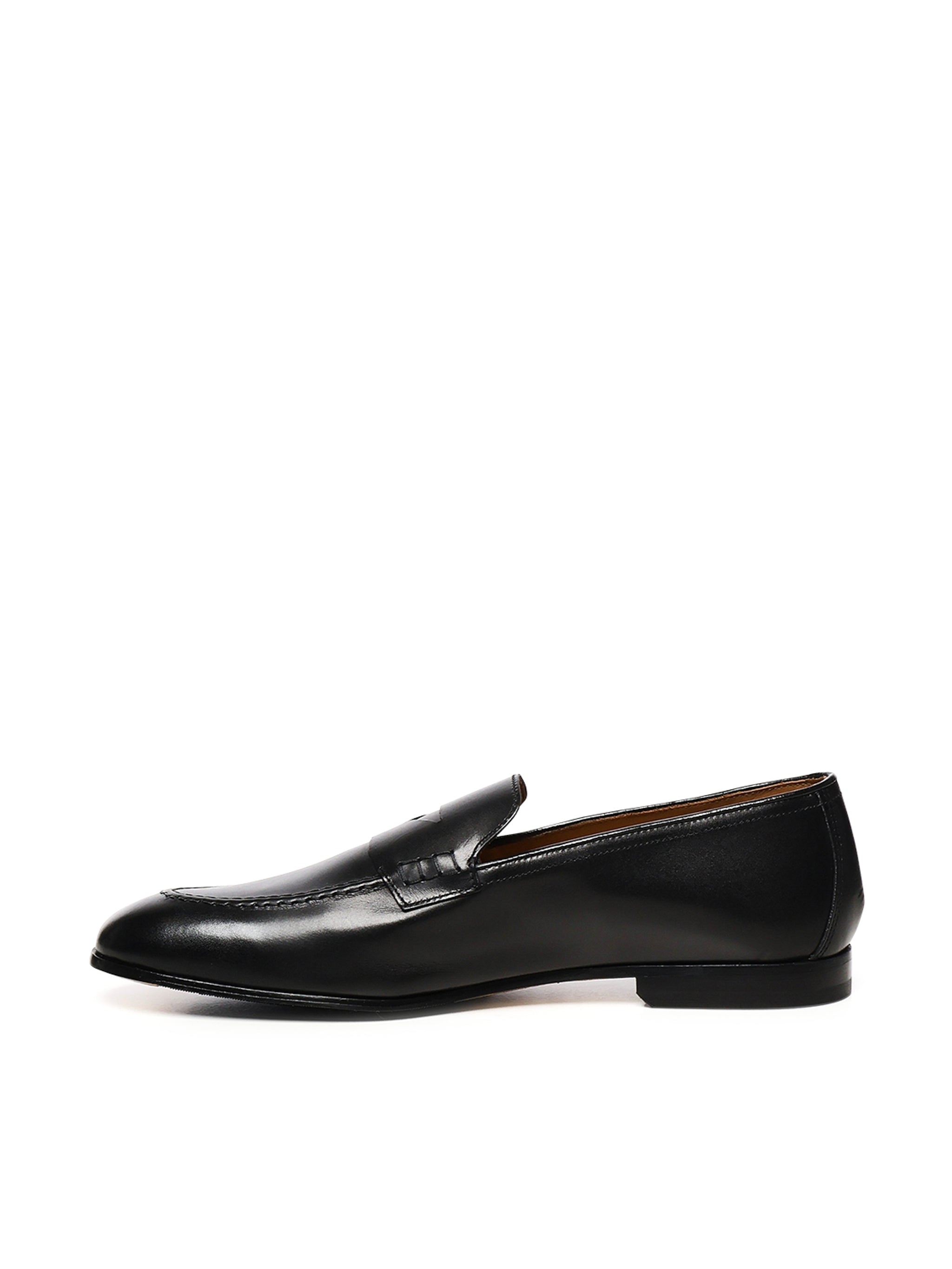 Doucals Flat Shoes Black Leather