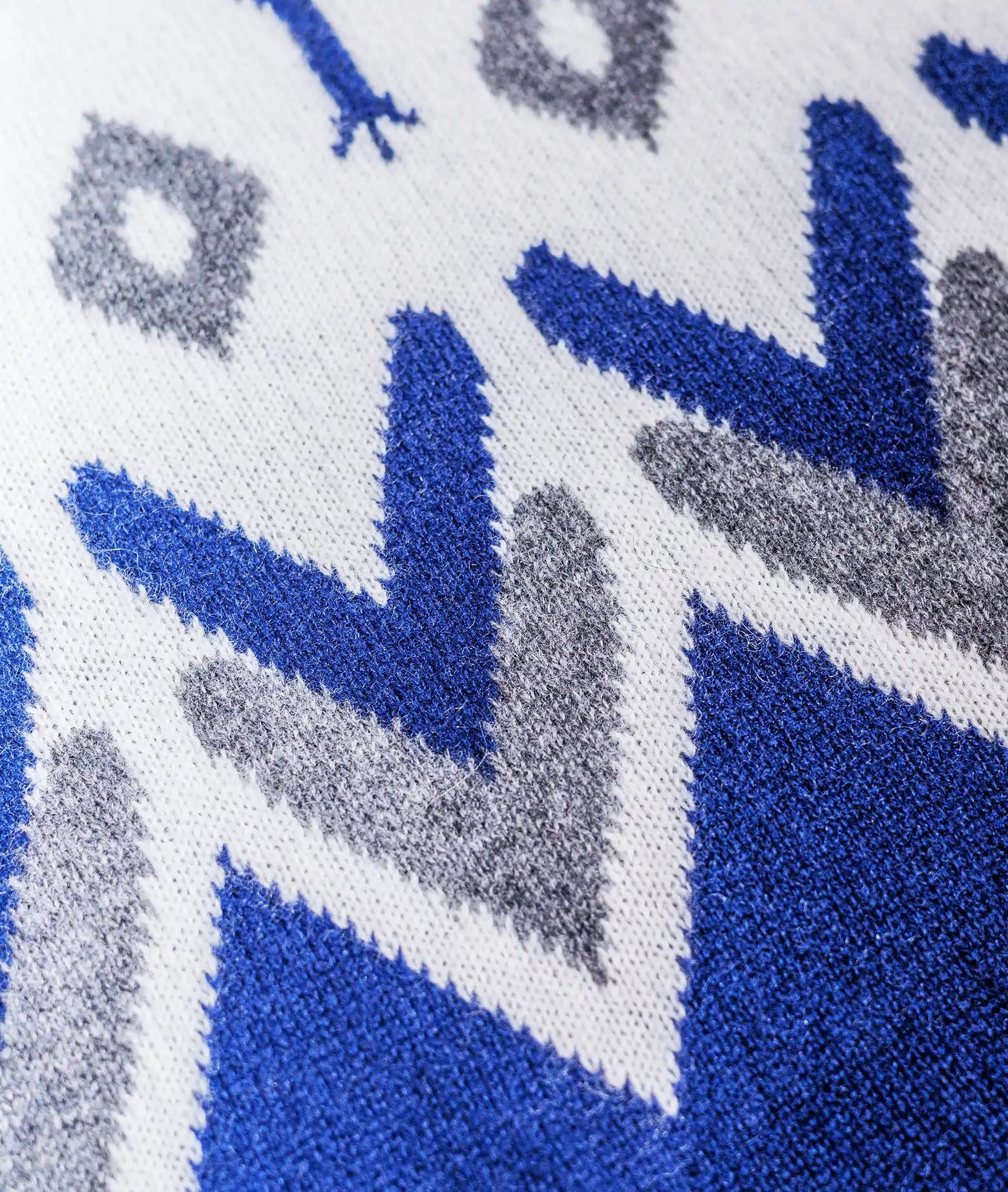 Shetland Cashmere Crew Neck Blue Round Sweater