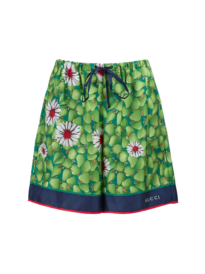 Gucci 100% Silk shorts in green