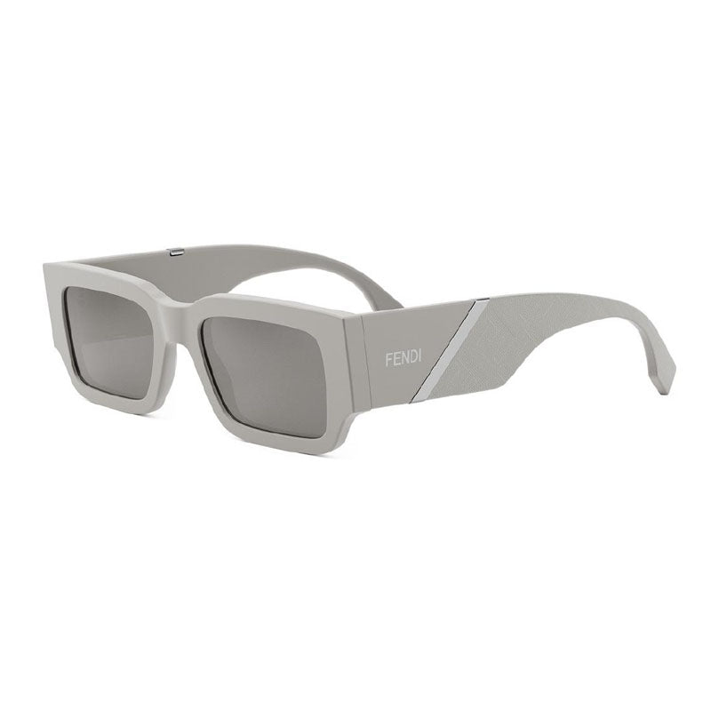 Fendi FE40131I20C Plastic frame sunglasses in gray
