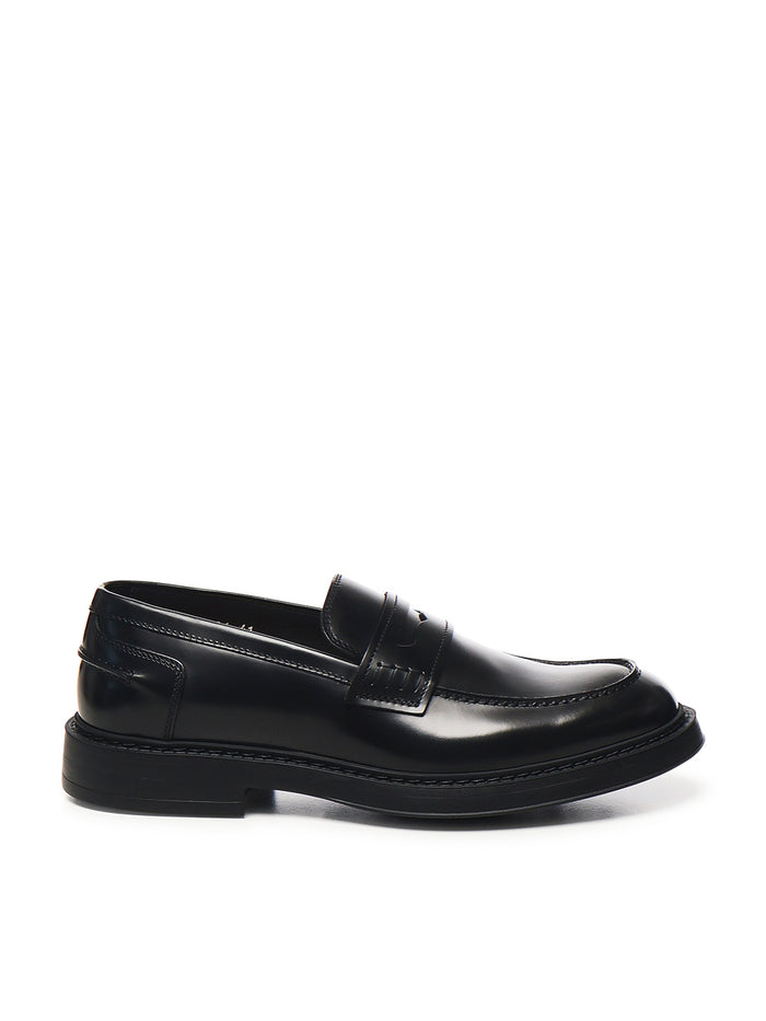 Doucals Flat shoes Black Calfskin