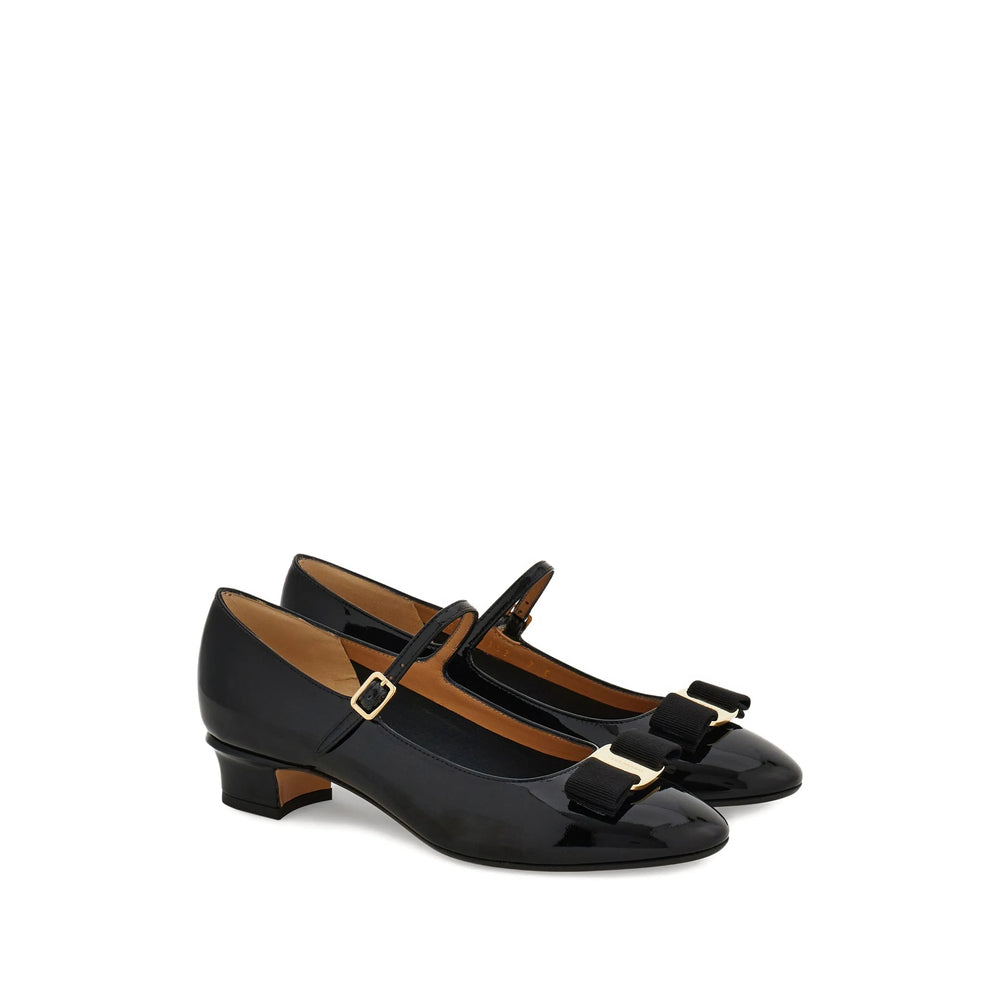 Shoes Ferragamo Black Goat Suede: 100