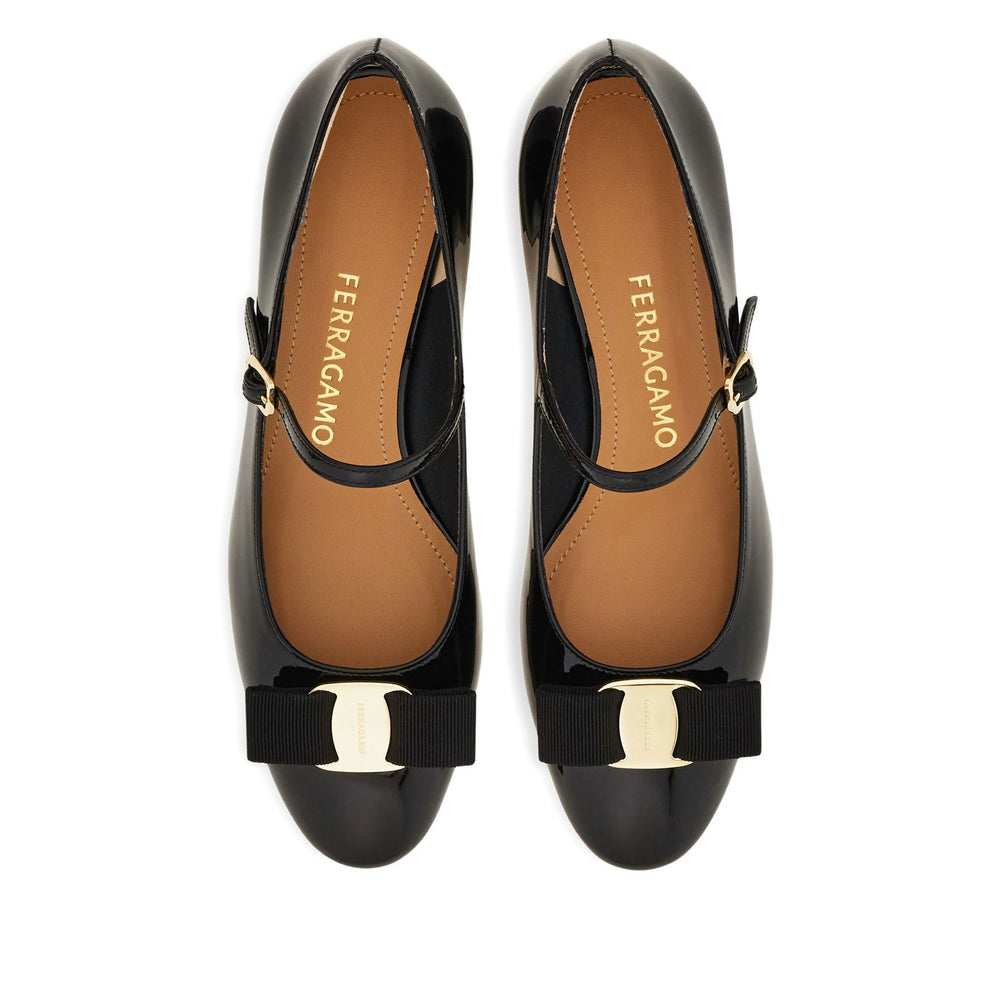 Shoes Ferragamo Black Goat Suede: 100