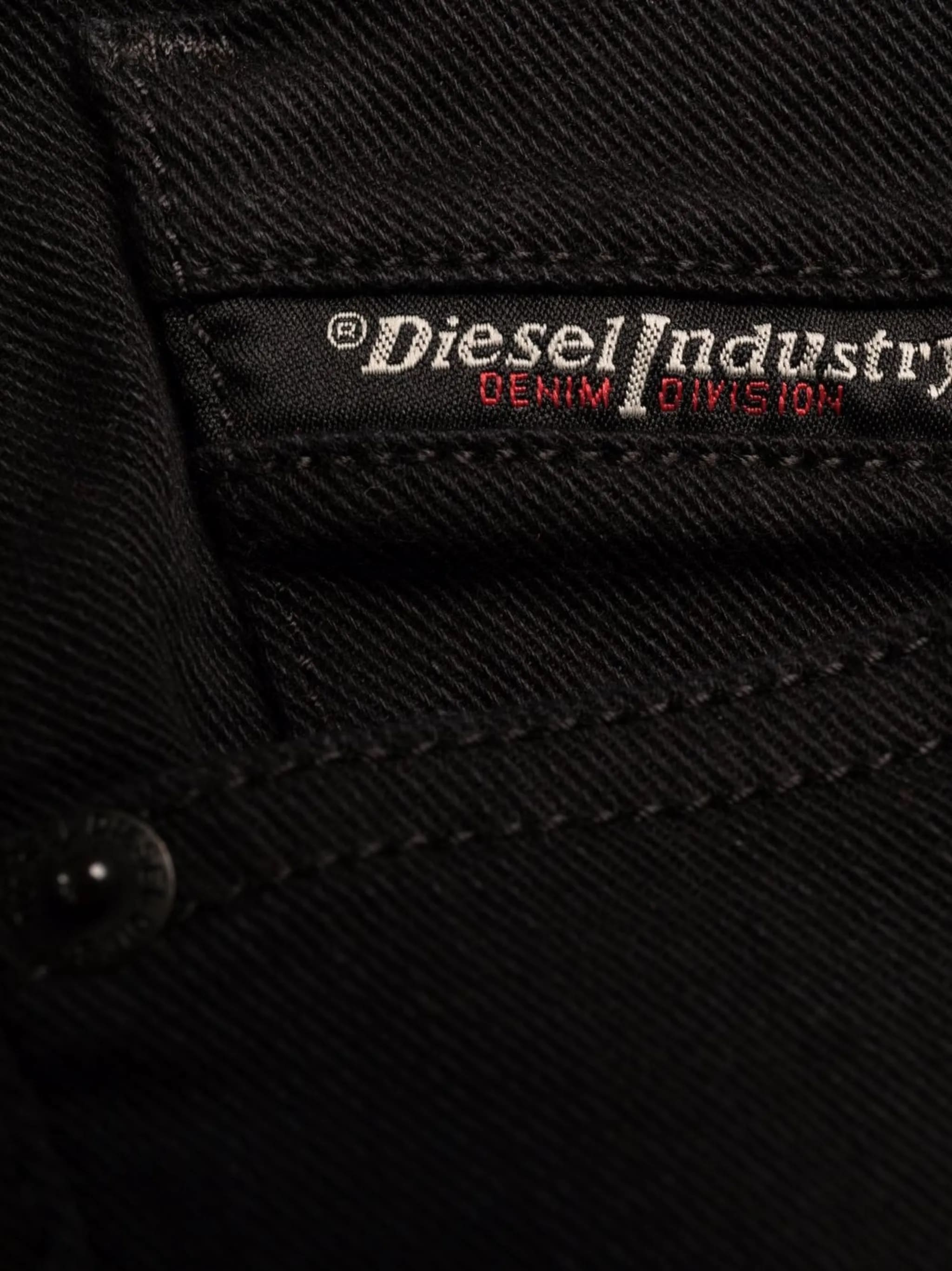 2019 D Strukt Black Jean