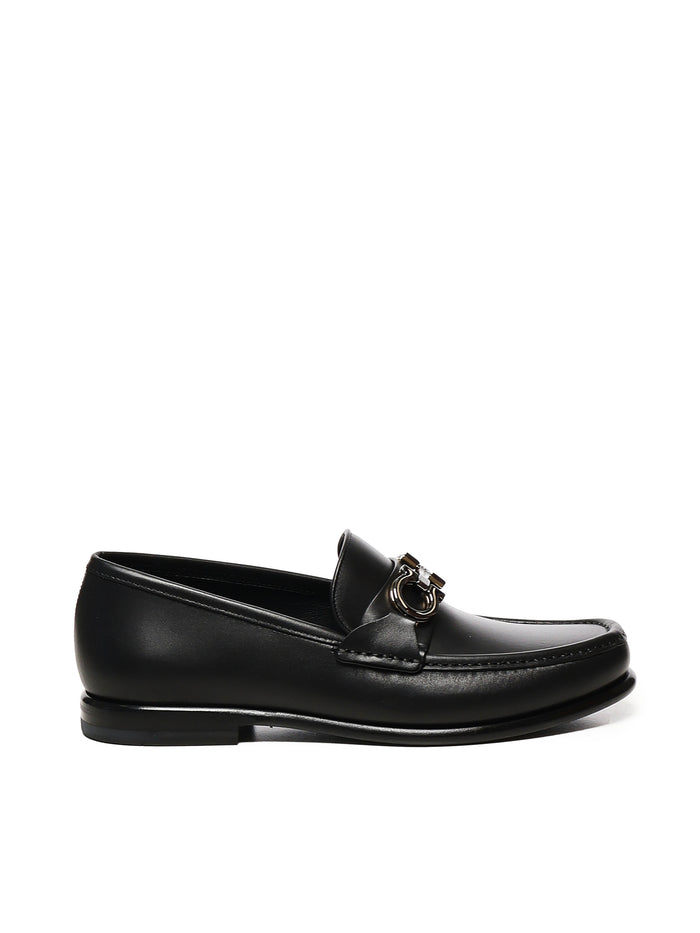 Ferragamo Flat shoes Black Calfskin