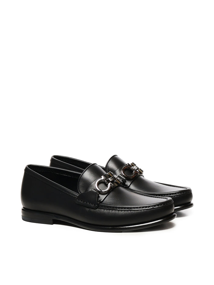 Ferragamo Flat shoes Black Calfskin